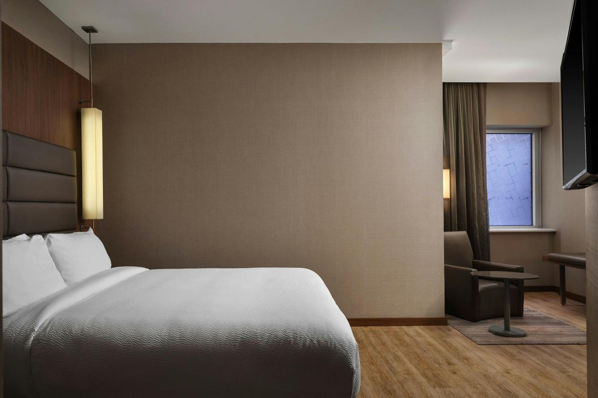 Ac By Marriott Downtown Hotel