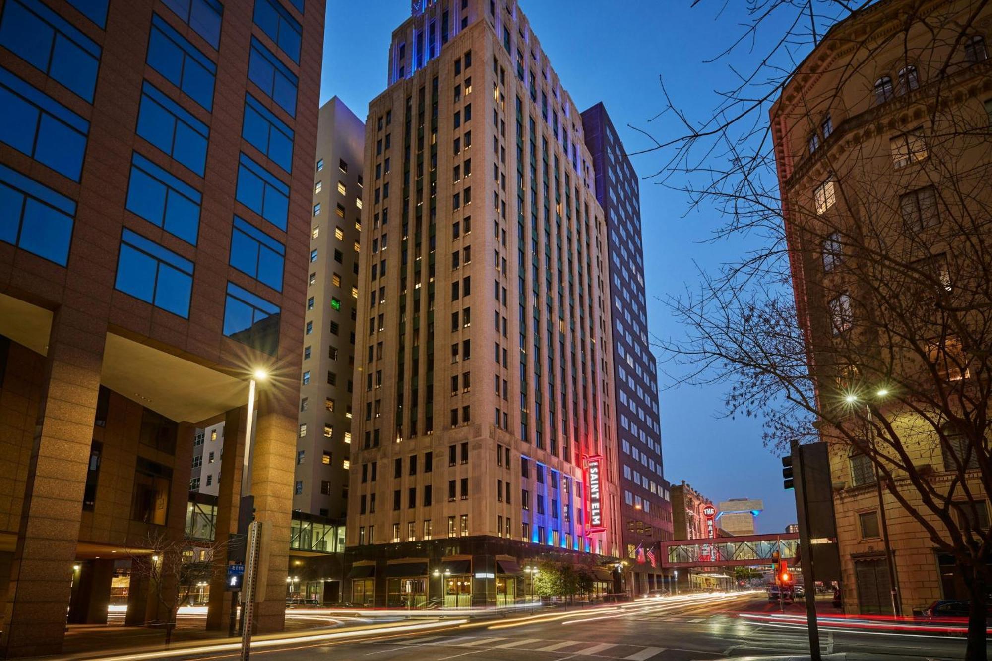 Renaissance Saint Elm Downtown 4*