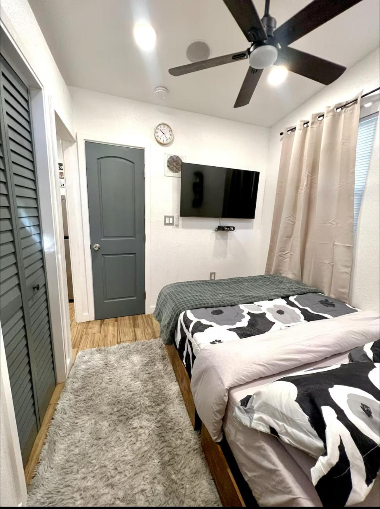 Furnished Near Down Town Apartment *