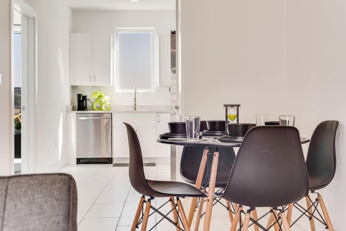 Cityscape 2br I Parking I King Bed I Workspace Dallas