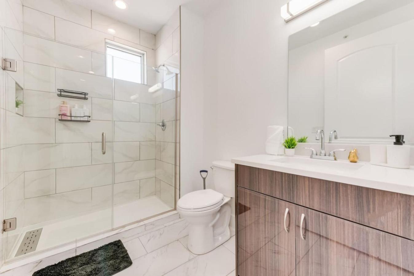 Cityscape 2br I Parking I King Bed I Workspace Dallas