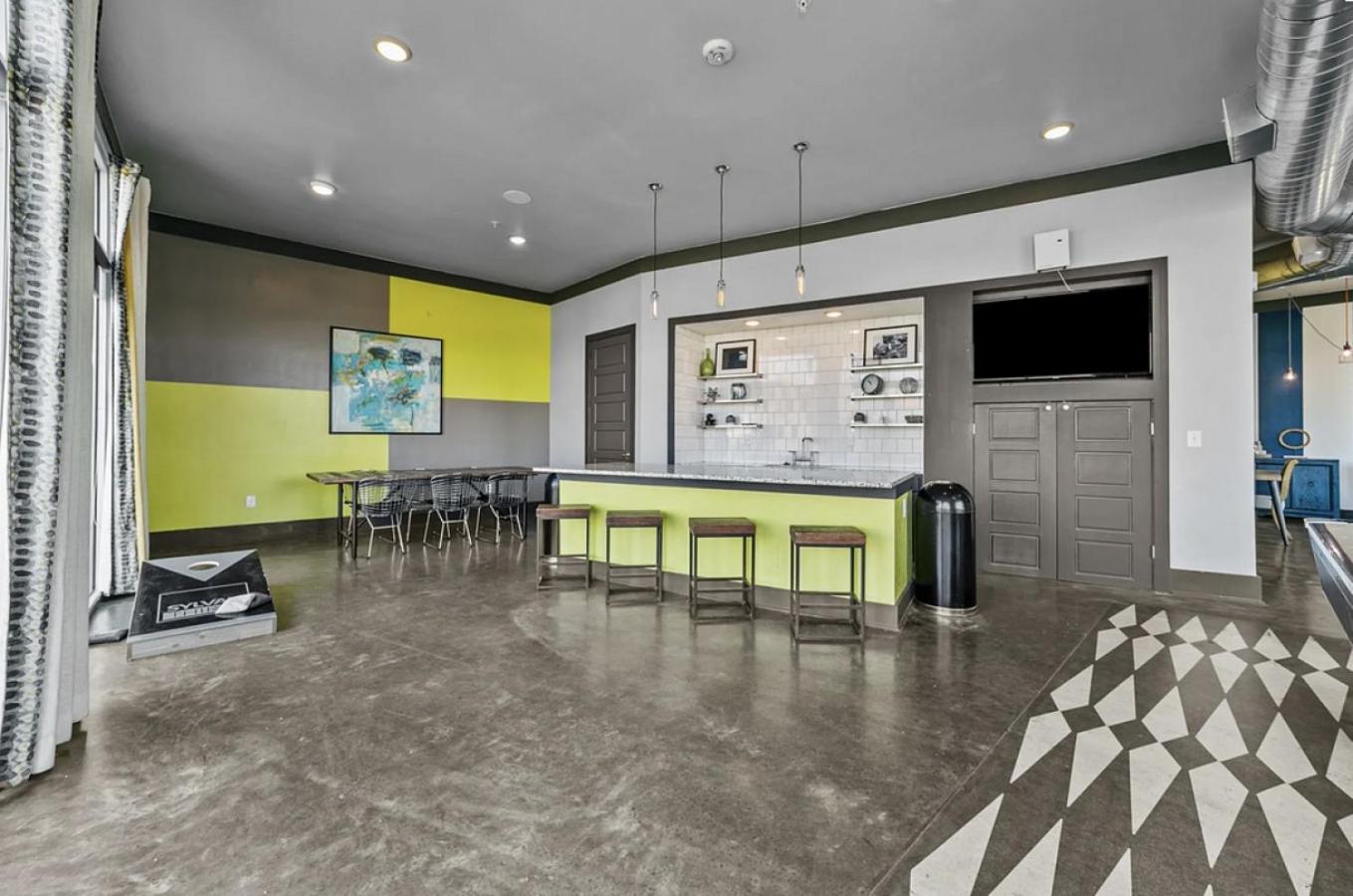 Apartment Landing At Lofts At Sylvan Thirty - 2 Bedrooms In West *