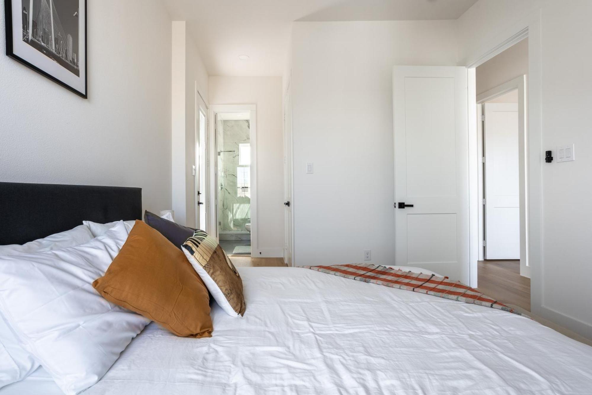 Apartment Modern 4br Townhome With Rooftop Dallas