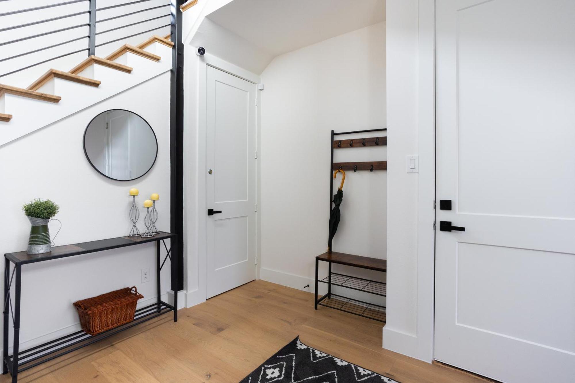 Apartment Modern 4br Townhome With Rooftop Dallas