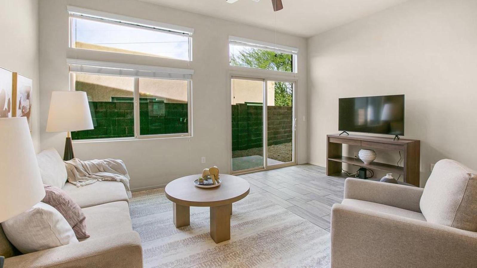 Apartment Landing At Oak Meadow - 1 Bedroom In *