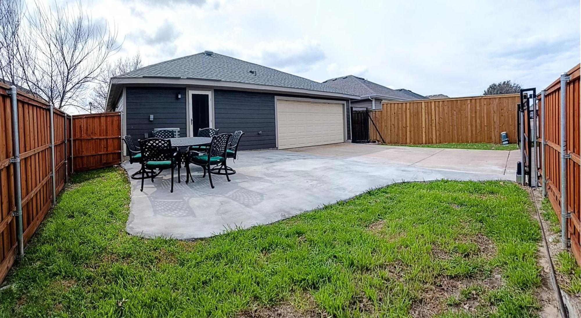 Fantastic Family And Friend Getaway - King Beds, Game Room, Gym, Fast Wifi, And Private Parking *
