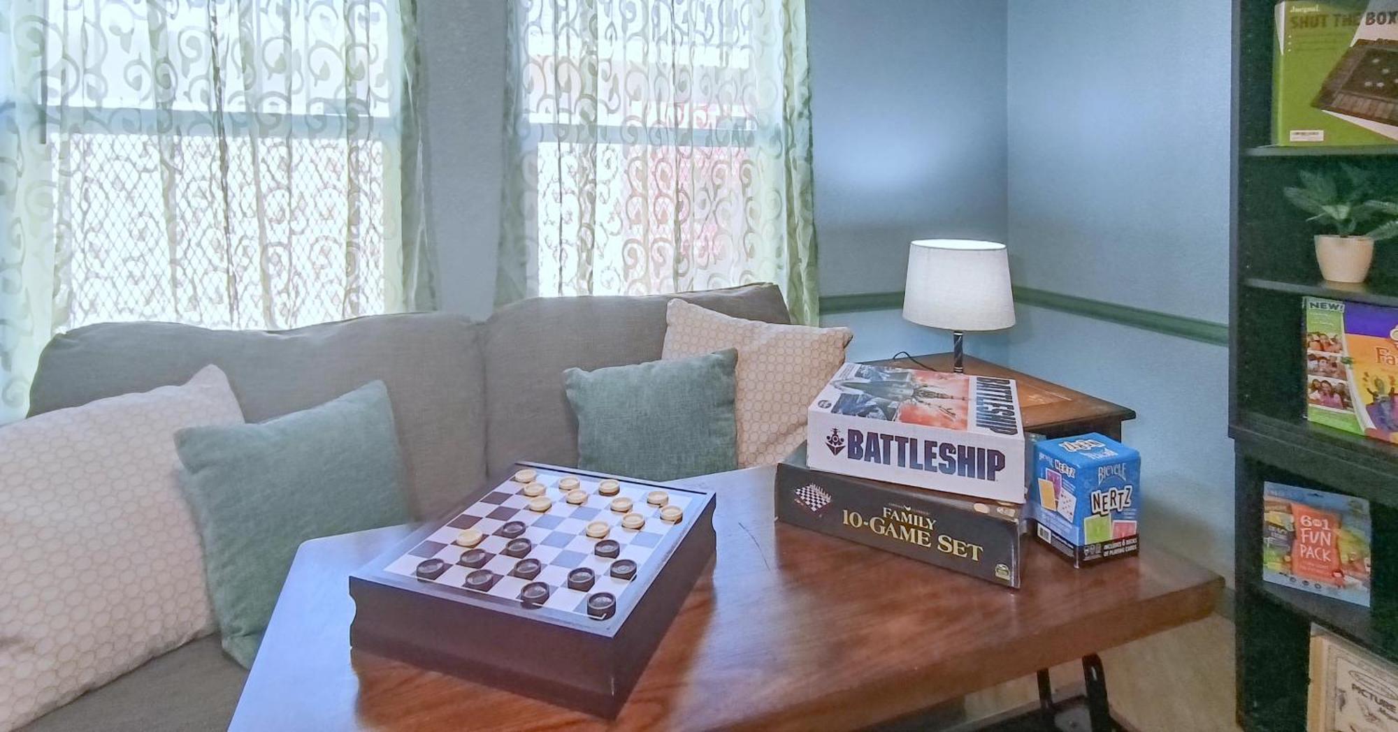 Holiday home Fantastic Family And Friend Getaway - King Beds, Game Room, Gym, Fast Wifi, And Private Parking Dallas