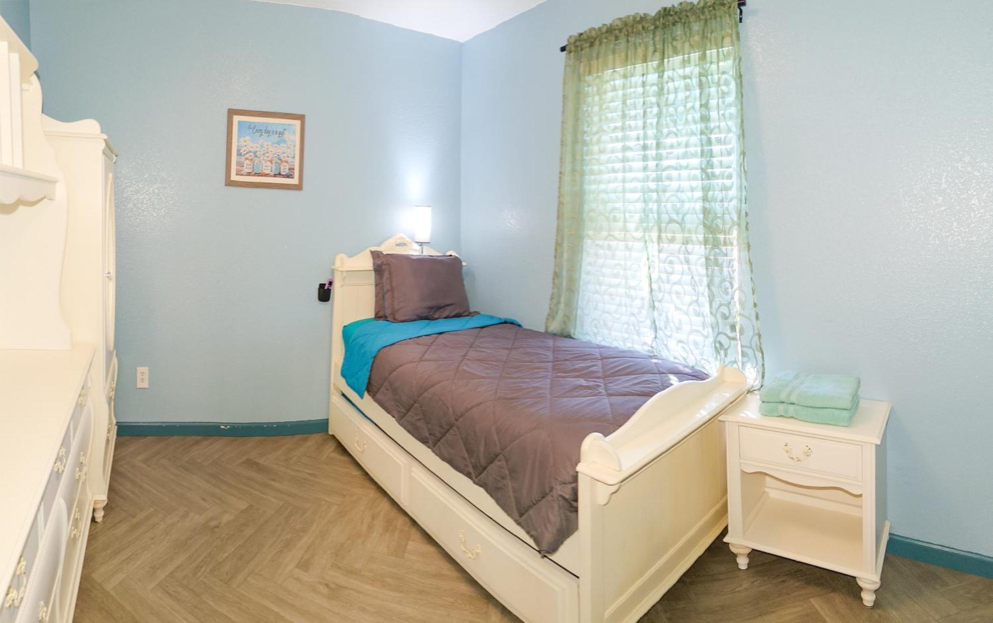 Fantastic Family And Friend Getaway - King Beds, Game Room, Gym, Fast Wifi, And Private Parking *