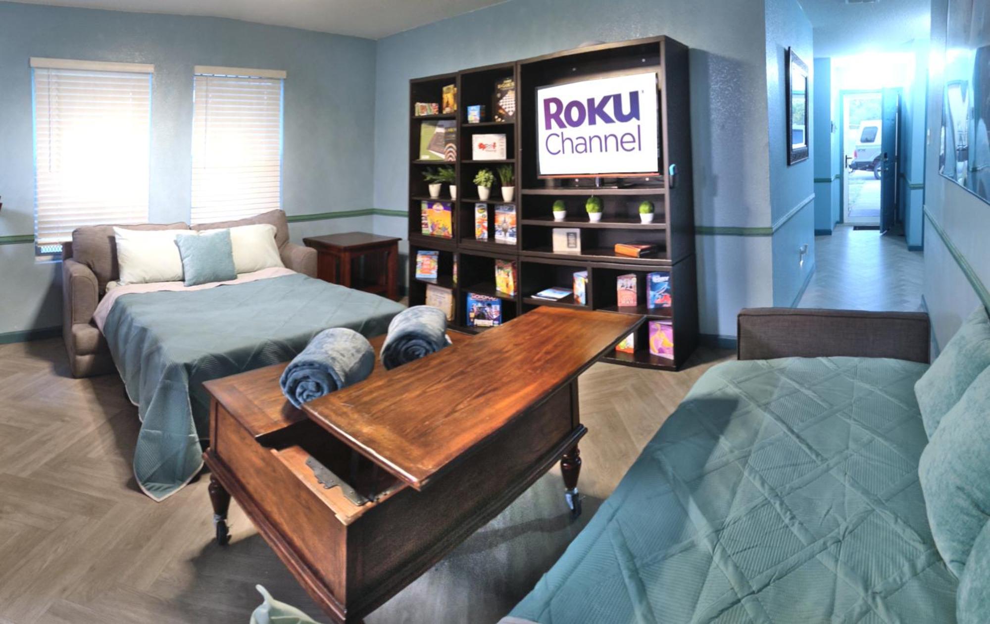Fantastic Family And Friend Getaway - King Beds, Game Room, Gym, Fast Wifi, And Private Parking