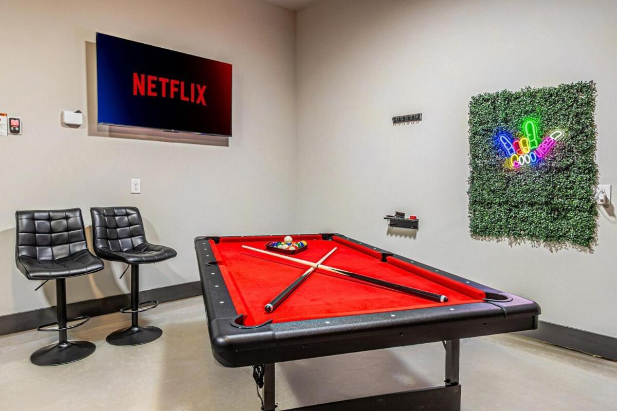 Oak Lawn Luxury - Hot Tub & Arcade Villa Dallas