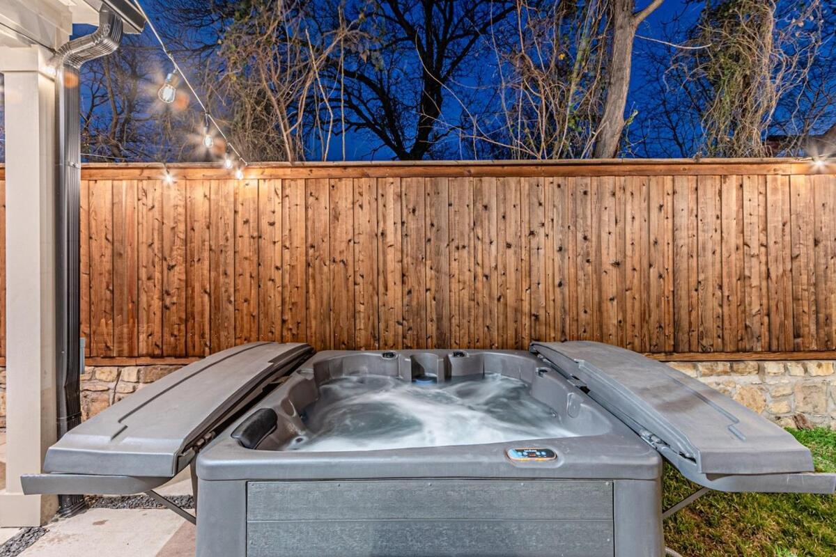 Oak Lawn Luxury - Hot Tub & Arcade Dallas