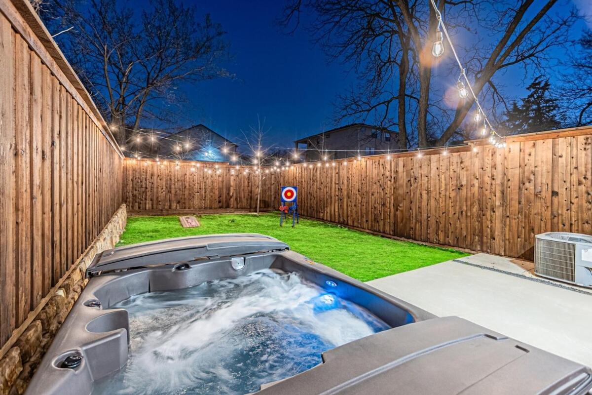 Oak Lawn Luxury - Hot Tub & Arcade * Dallas
