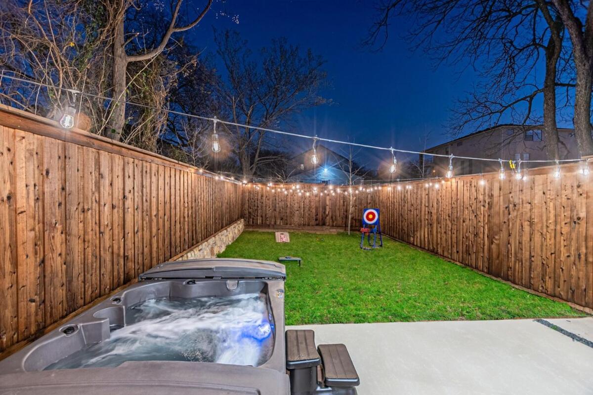 Oak Lawn Luxury - Hot Tub & Arcade