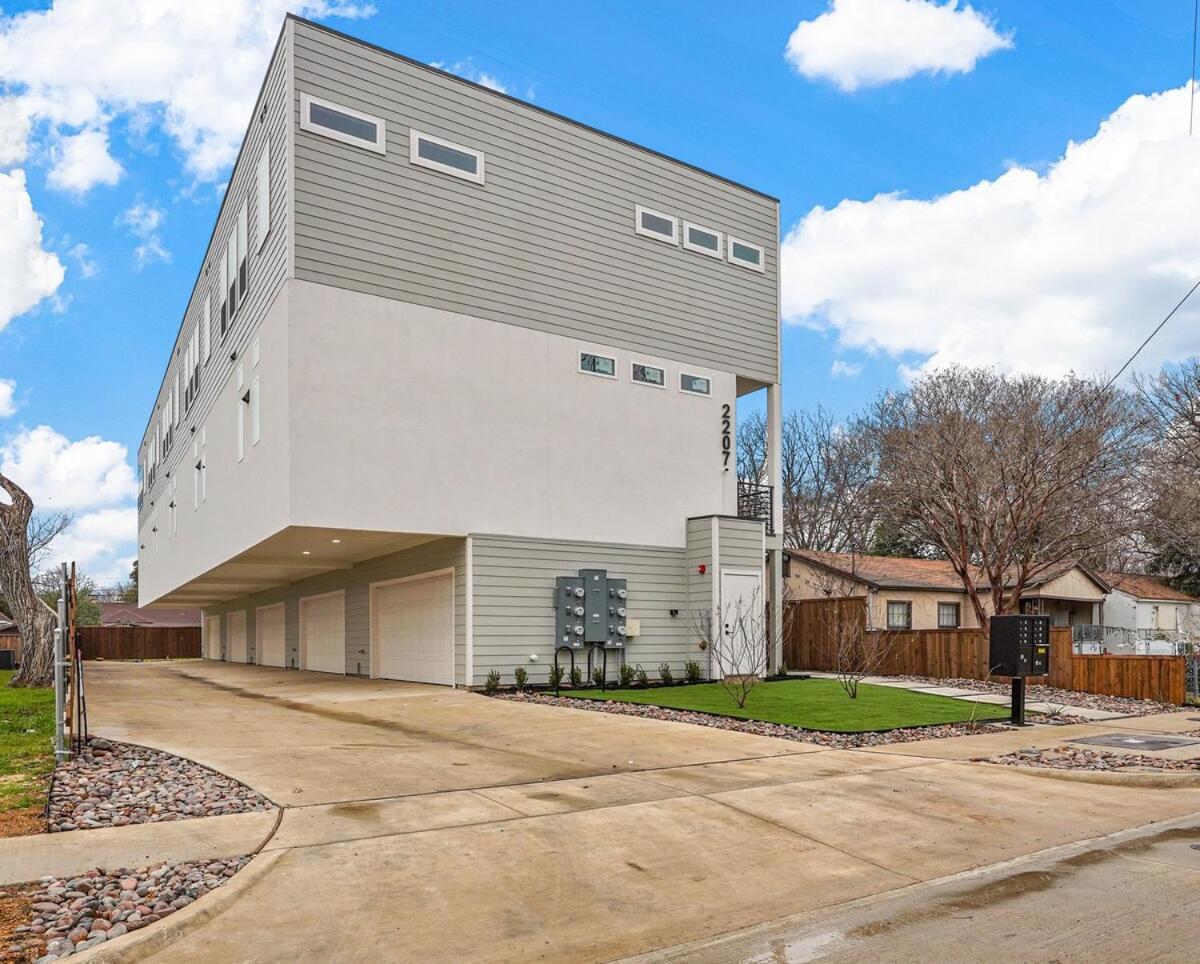 Holiday home Pet-friendly 2br L Private Baths L Stylish Dallas