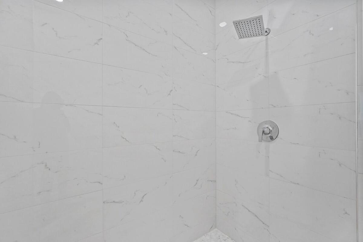 Pet-friendly 2br L Private Baths L Stylish Holiday home *