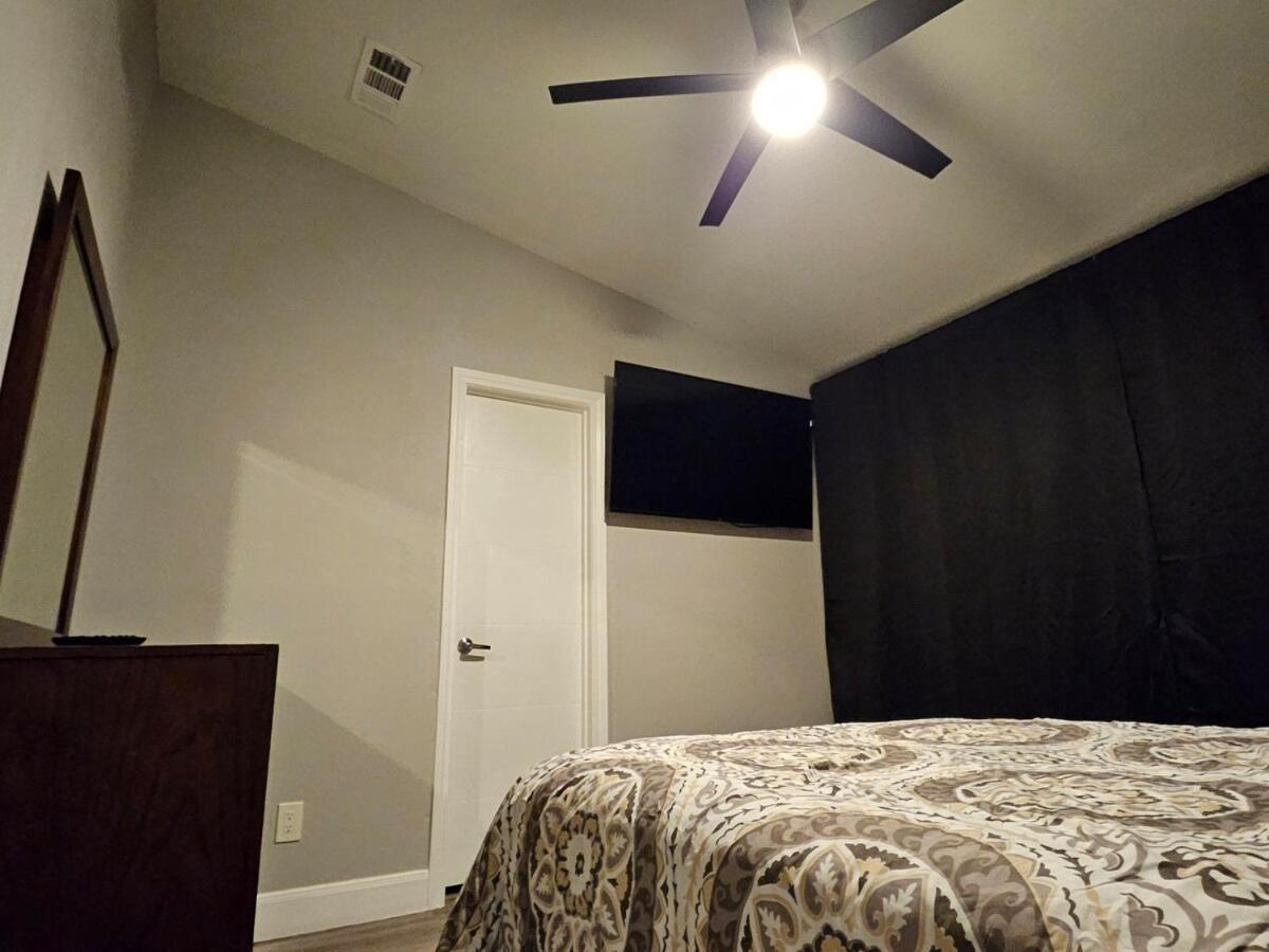 The Duke's Castle With Garage & Fast Internet Dallas
