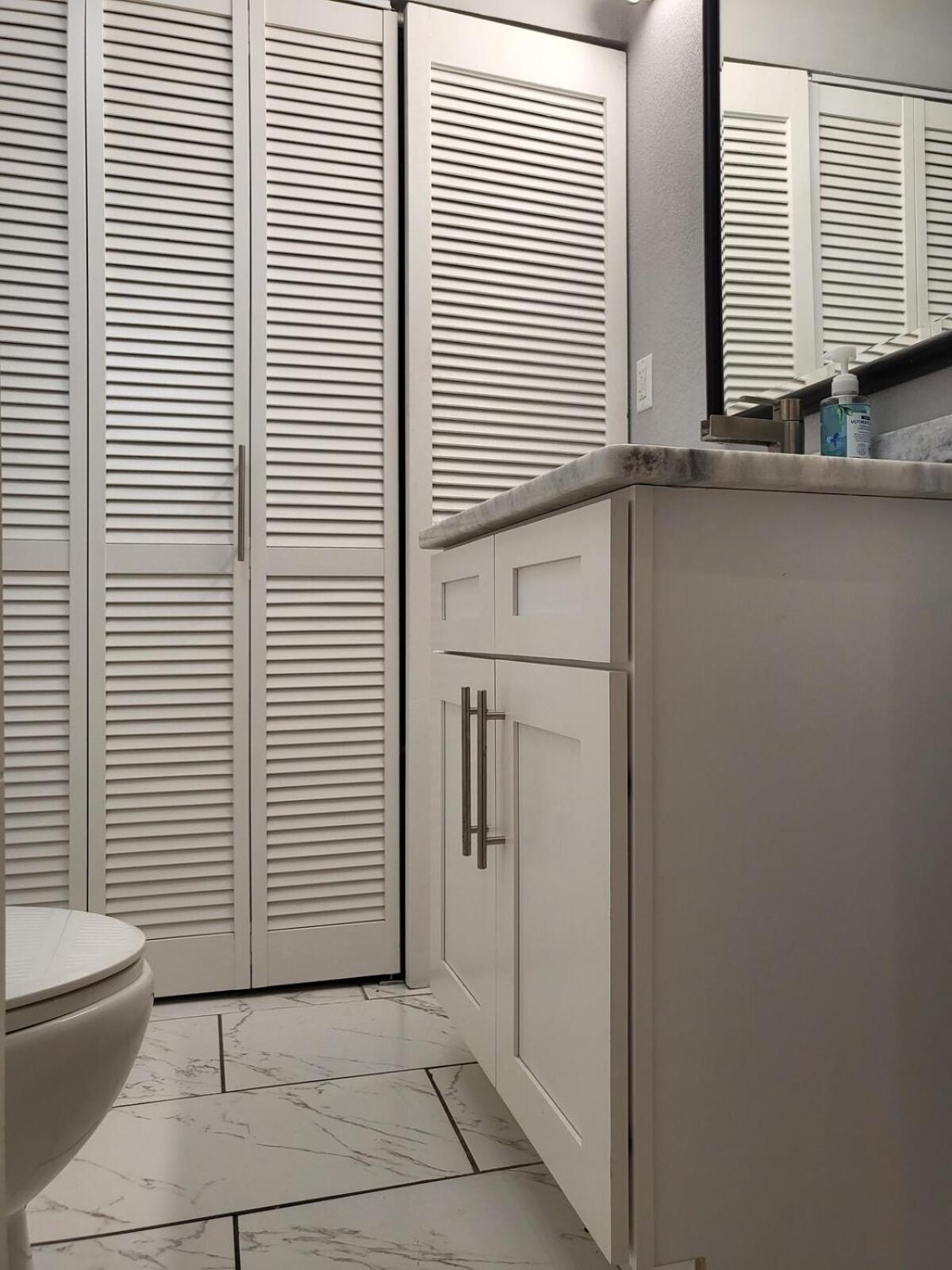 Apartment The Duke's Castle With Garage & Fast Internet Dallas