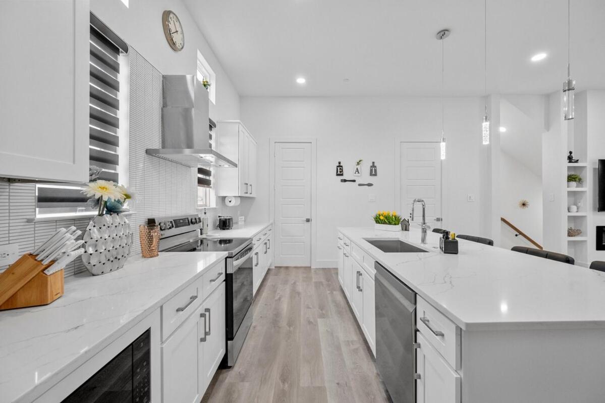 Brs W Ensuite Baths L Pet-friendly L Loc * Dallas