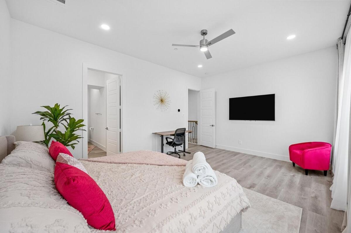 Brs W Ensuite Baths L Pet-friendly L Loc Apartment *