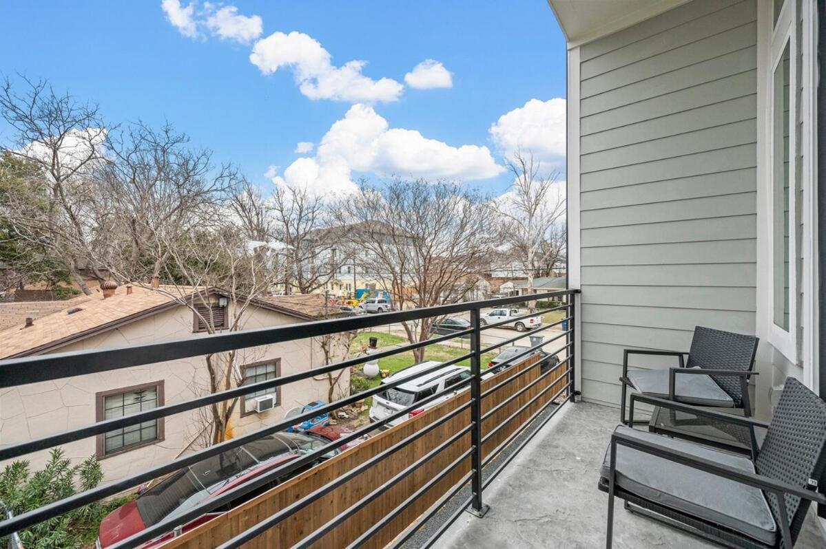 Brs W Ensuite Baths L Pet-friendly L Loc Apartment *