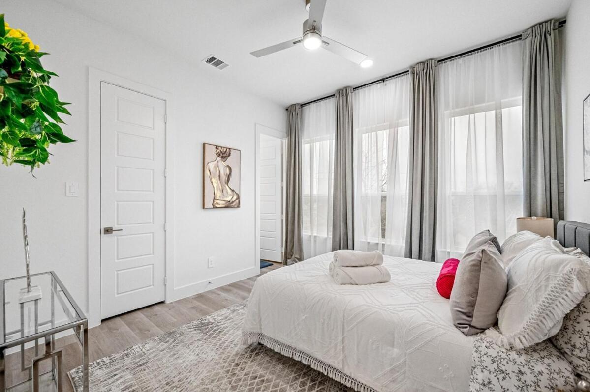 Brs W Ensuite Baths L Pet-friendly L Loc Apartment *