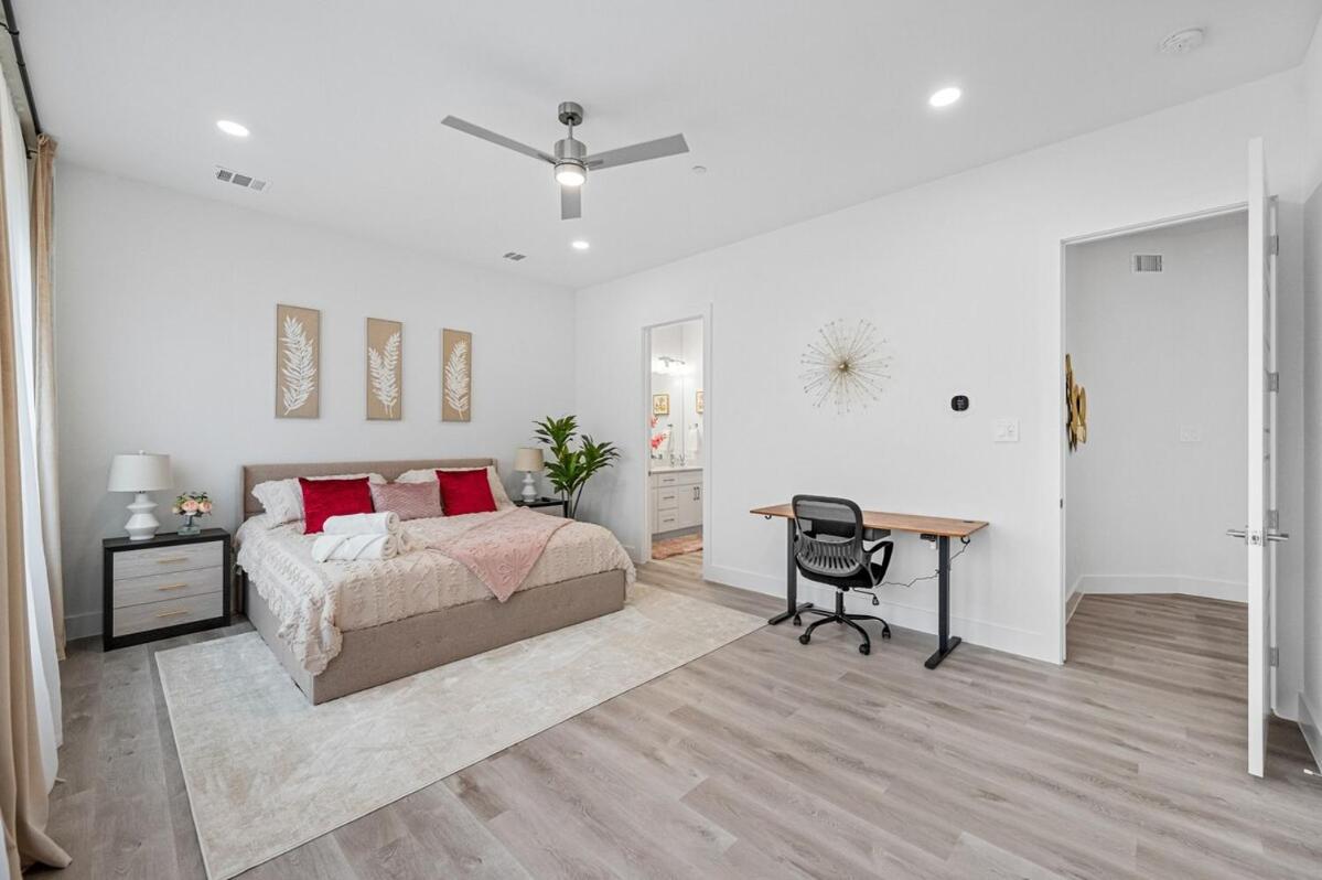 Apartment Brs W Ensuite Baths L Pet-friendly L Loc Dallas