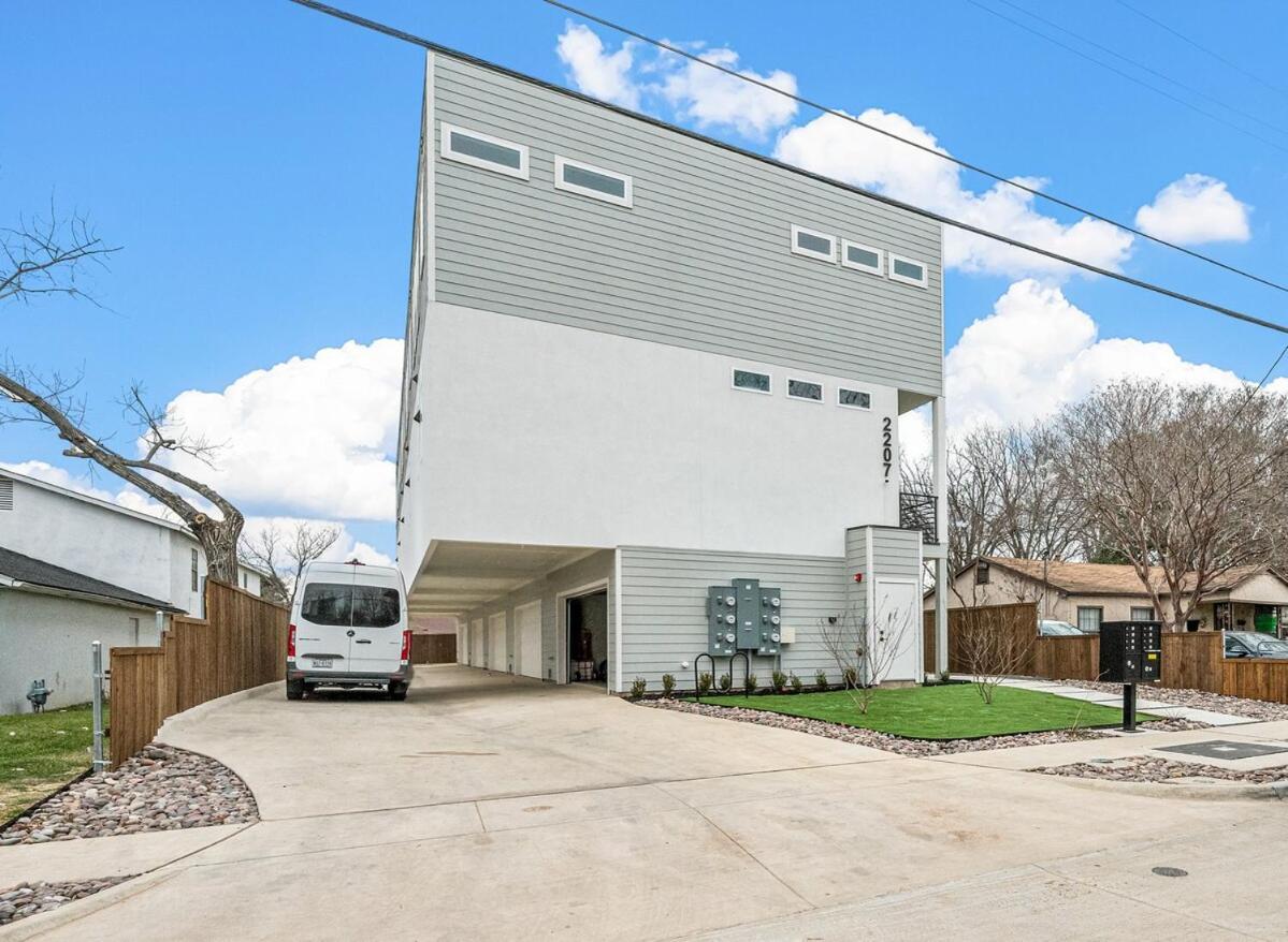 Brs W Ensuite Baths L Pet-friendly L Loc Apartment *