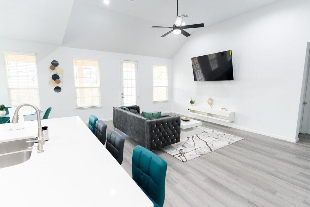 Luxurious 3br Heartfelt Space In
