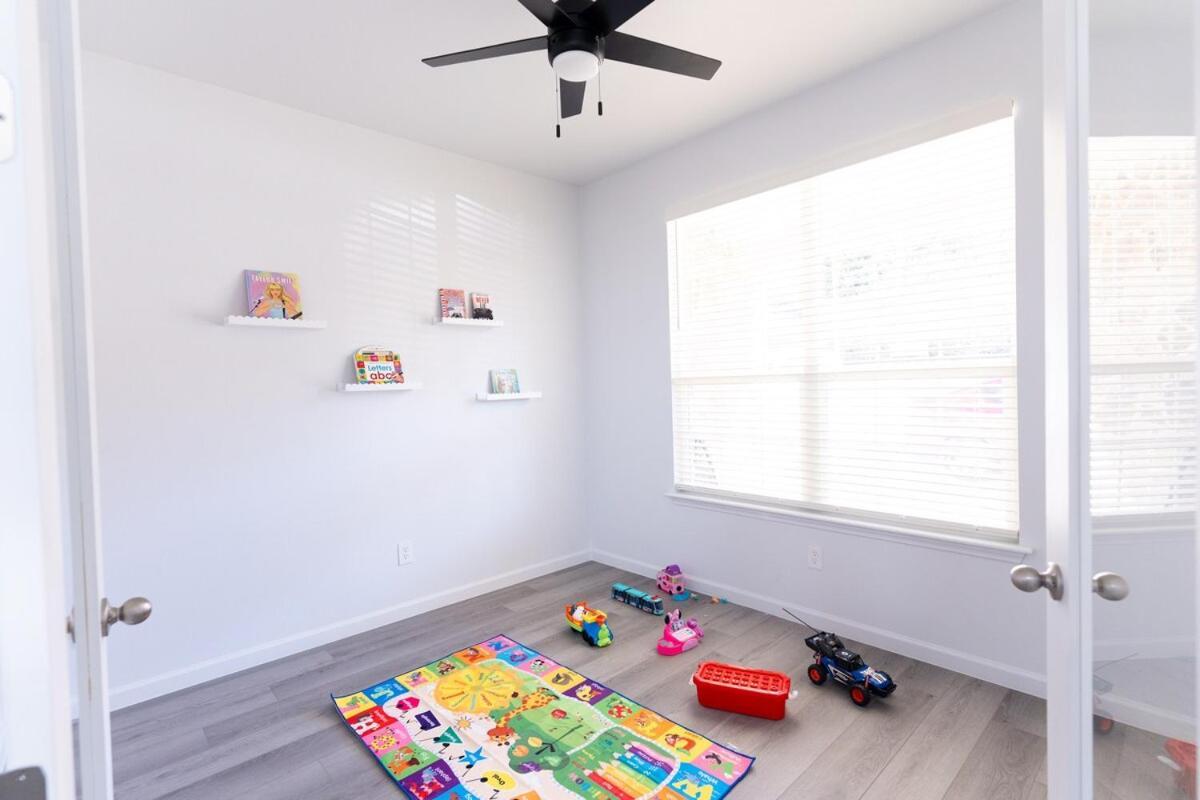 Holiday home Luxurious 3br Heartfelt Space In *
