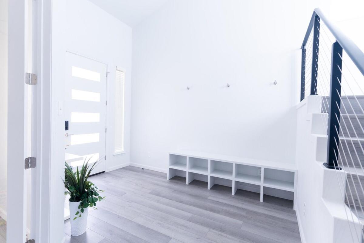 Luxurious 3br Heartfelt Space In Dallas