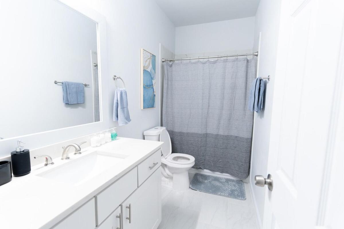 Luxurious 3br Heartfelt Space In Holiday home Dallas
