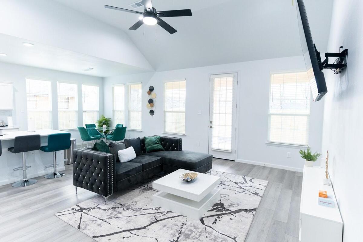 Luxurious 3br Heartfelt Space In
