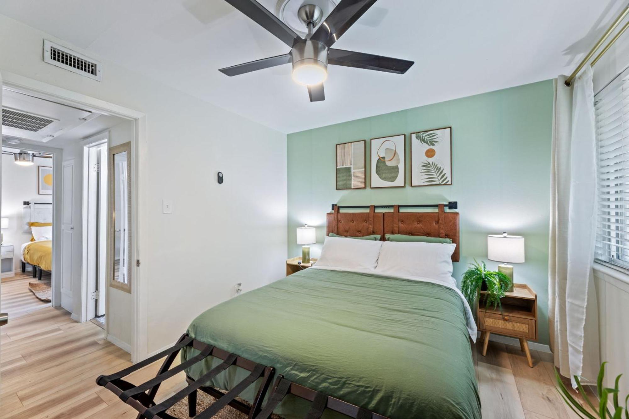 Apartment The Cozy Cove L Luxurious 2bd L Amazing Location L Parking L *