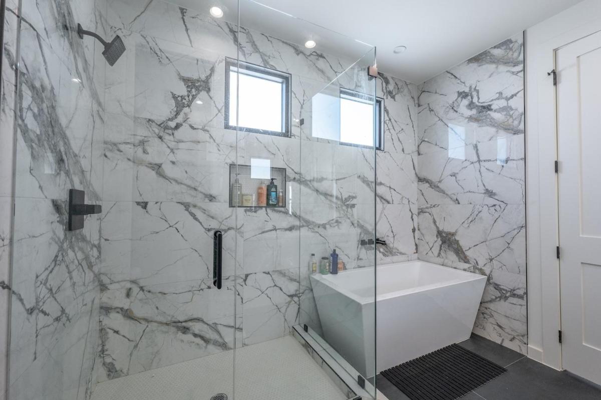 Pool 4 Bedroom Luxury In The Heart Of
