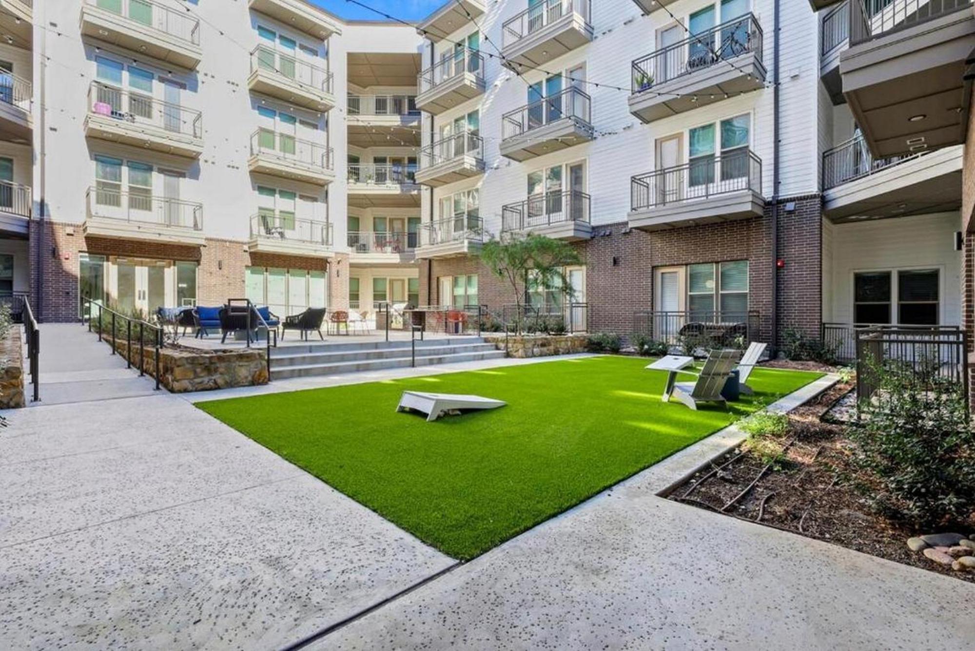 2br Gated Free Parking Gym Pool Near Galleria * Dallas