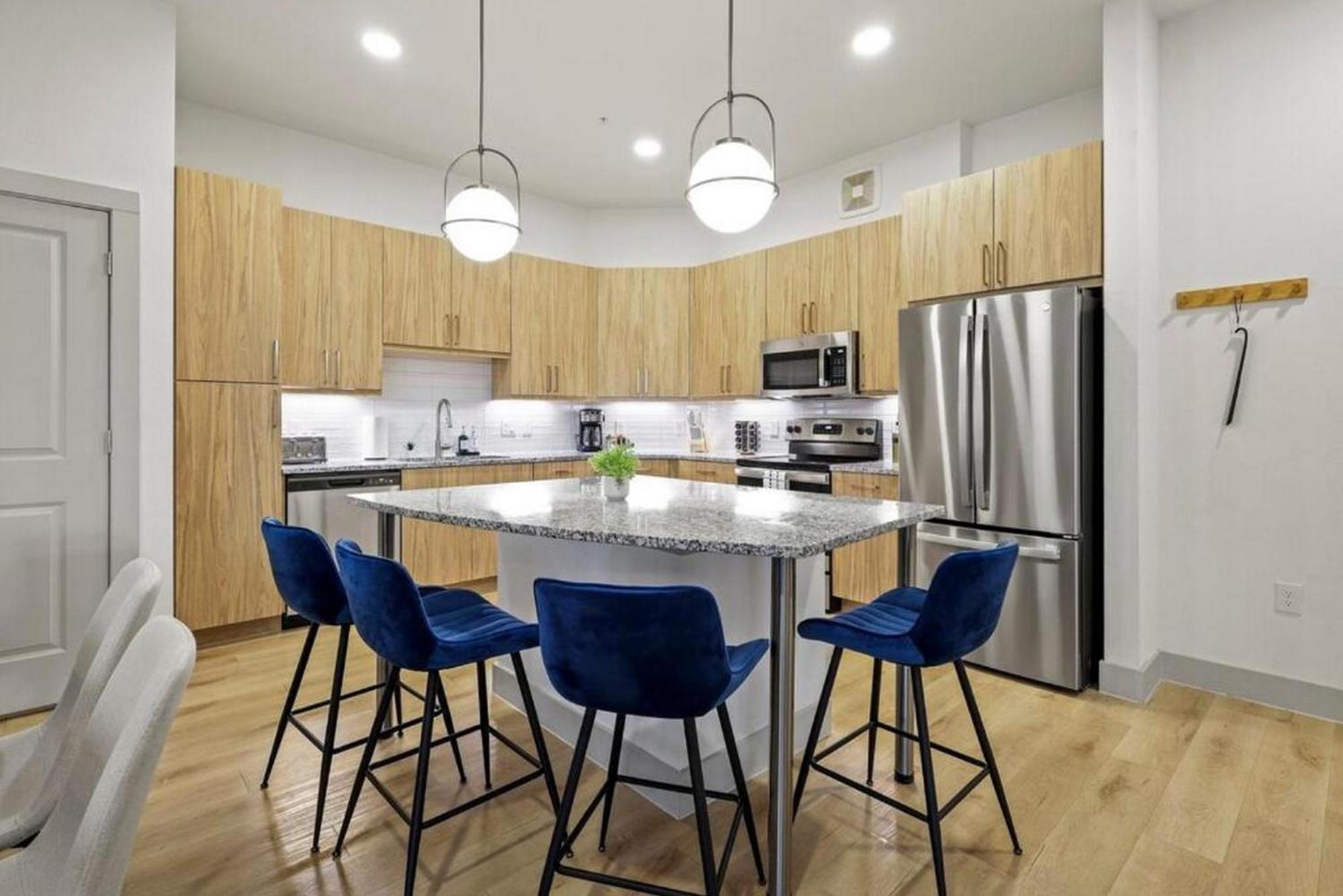 2br Gated Free Parking Gym Pool Near Galleria