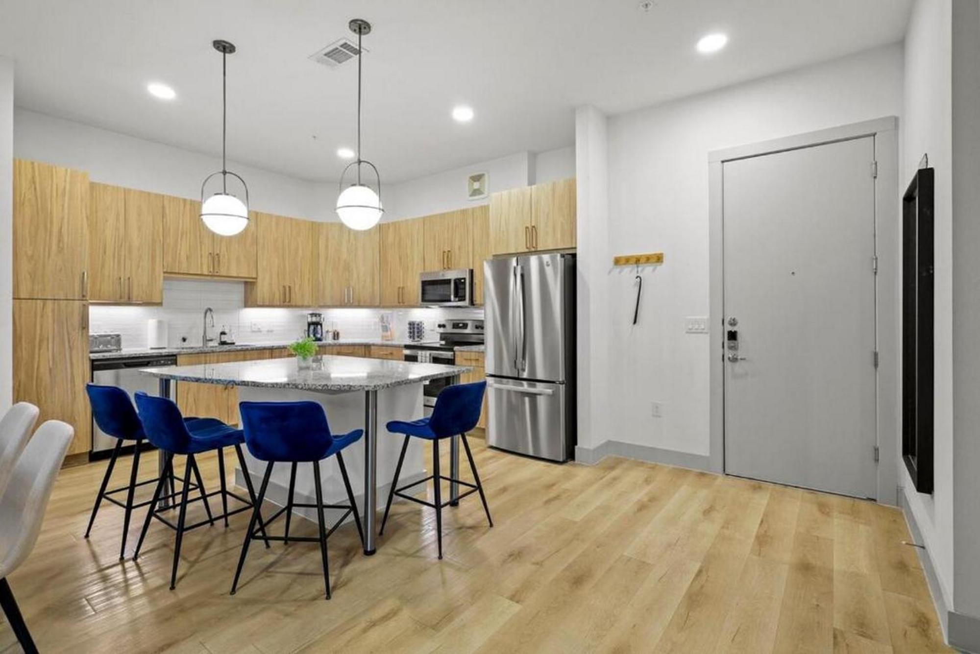 2br Gated Free Parking Gym Pool Near Galleria Dallas