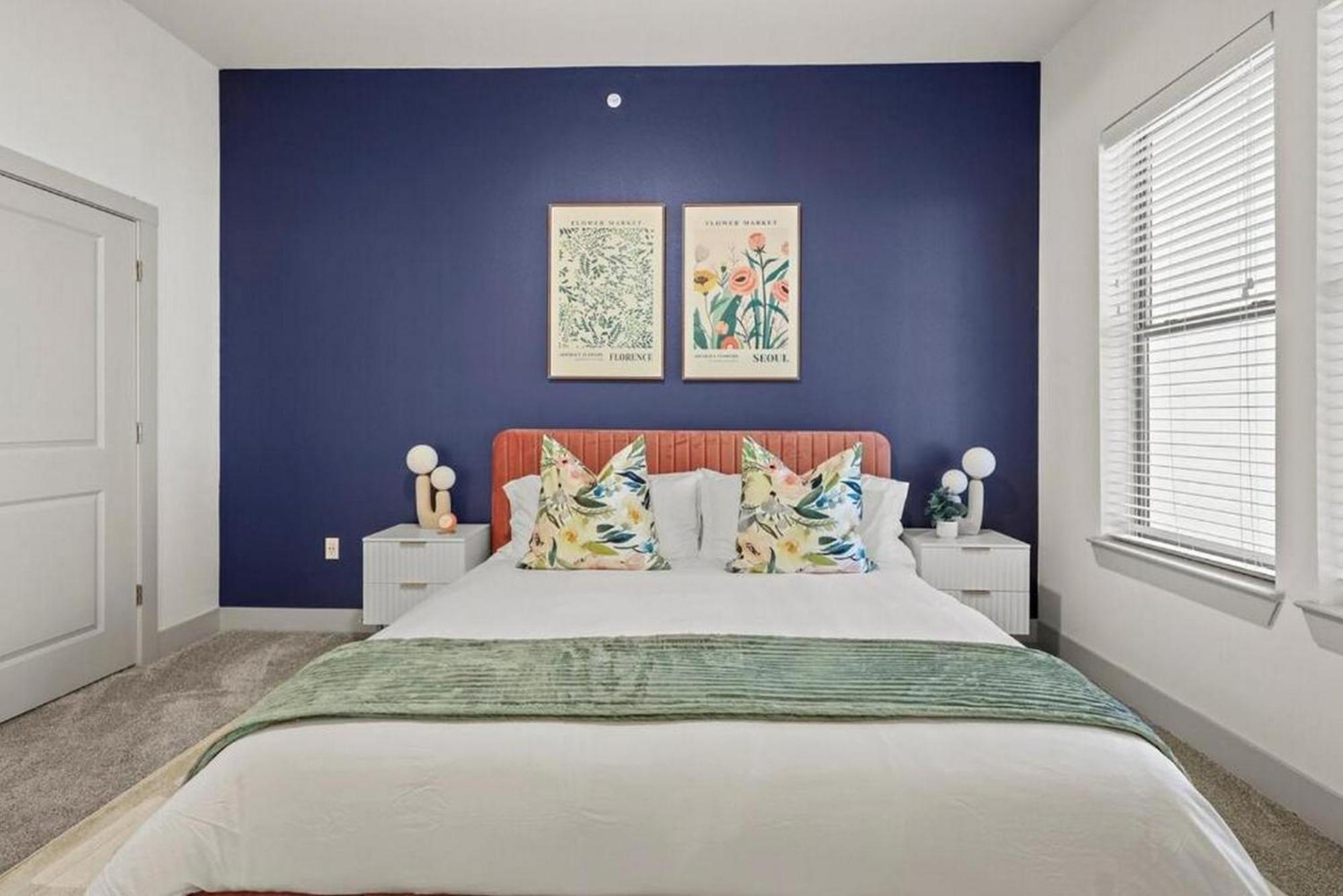 Apartment 2br Gated Free Parking Gym Pool Near Galleria Dallas