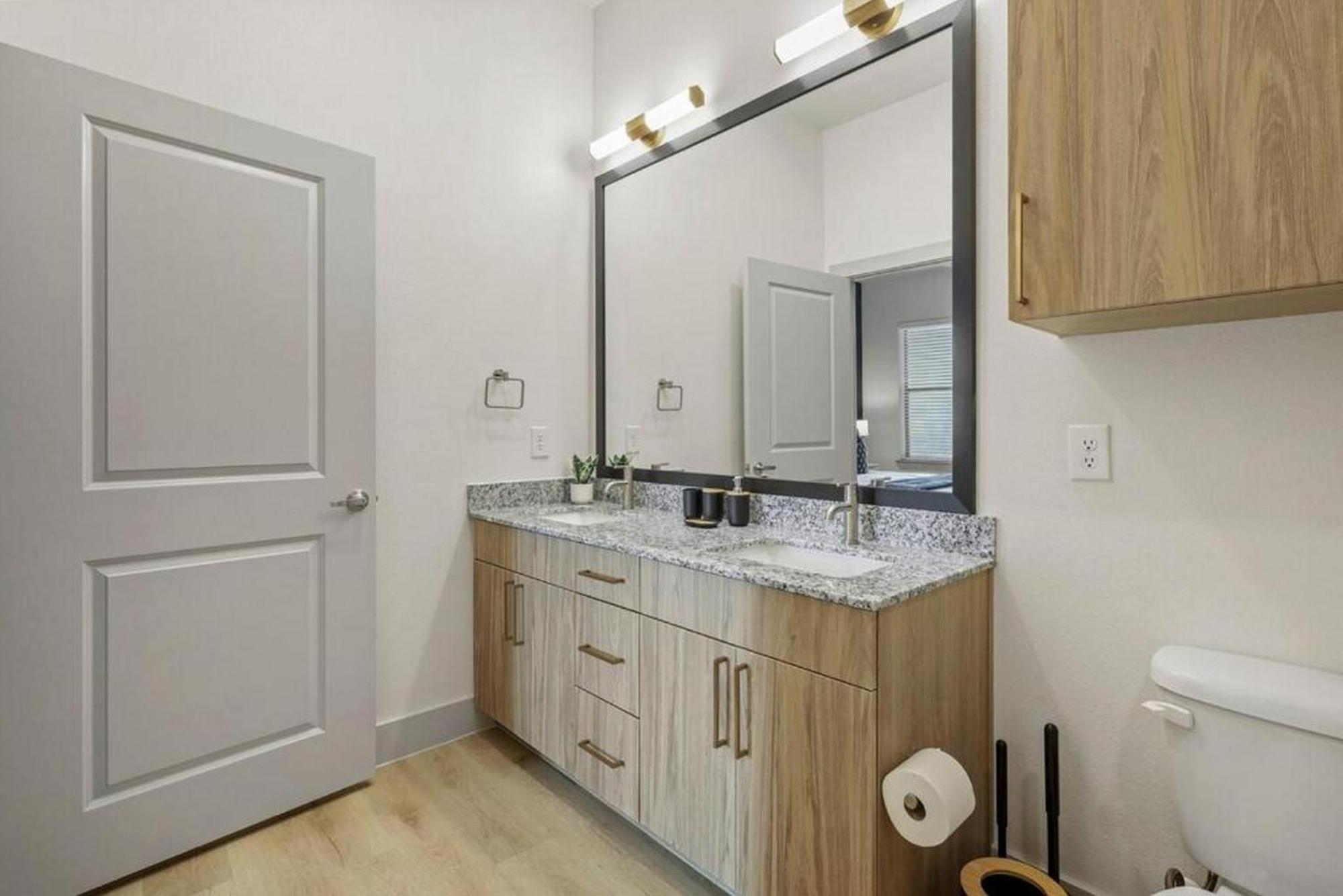 2br Gated Free Parking Gym Pool Near Galleria