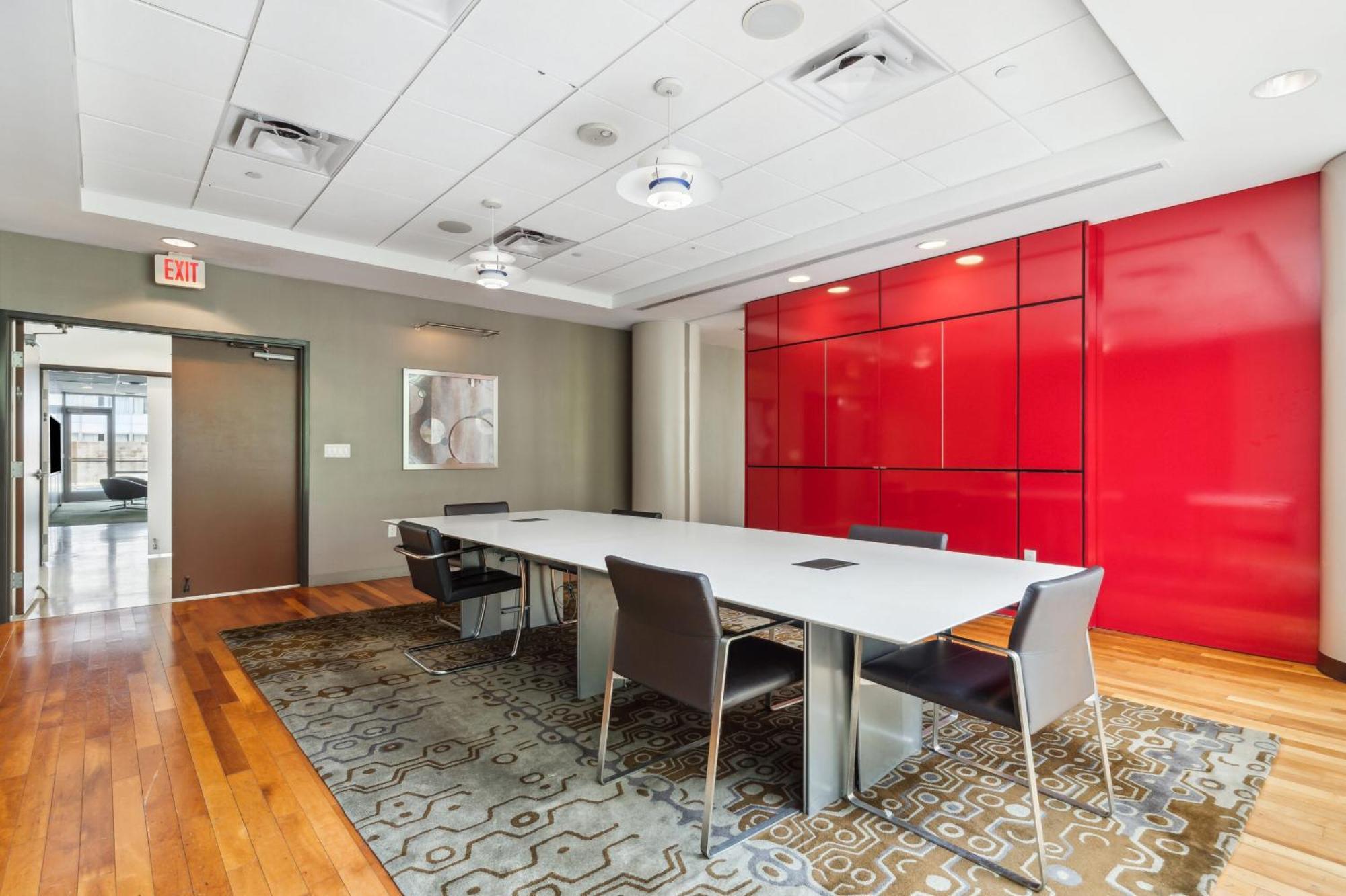 Modern Downtown View High-rise With Balcony, Gym, Pool, Free Parking 7th Floor * Dallas