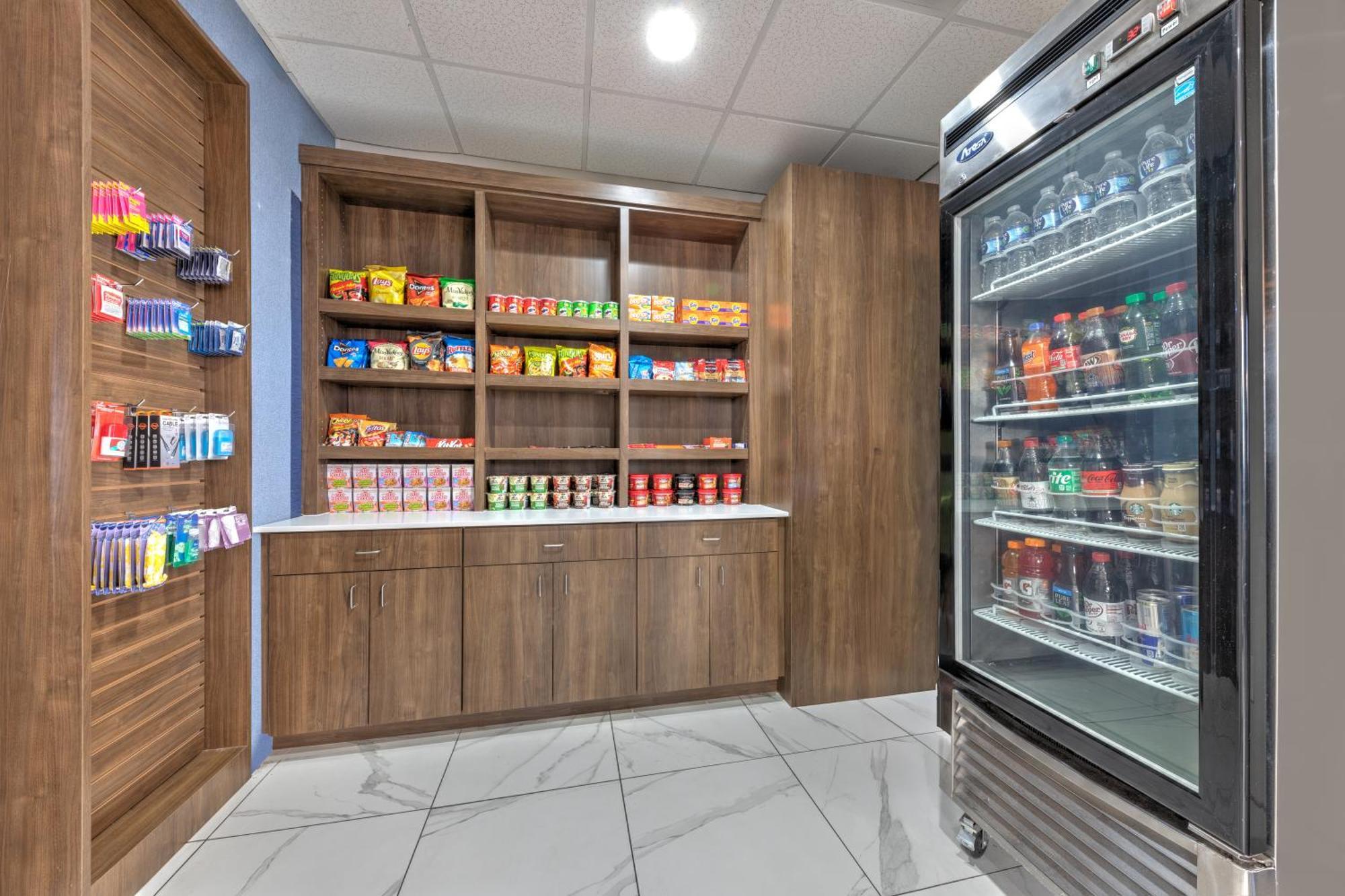 Express - Downtown By Ihg Hotel 3*