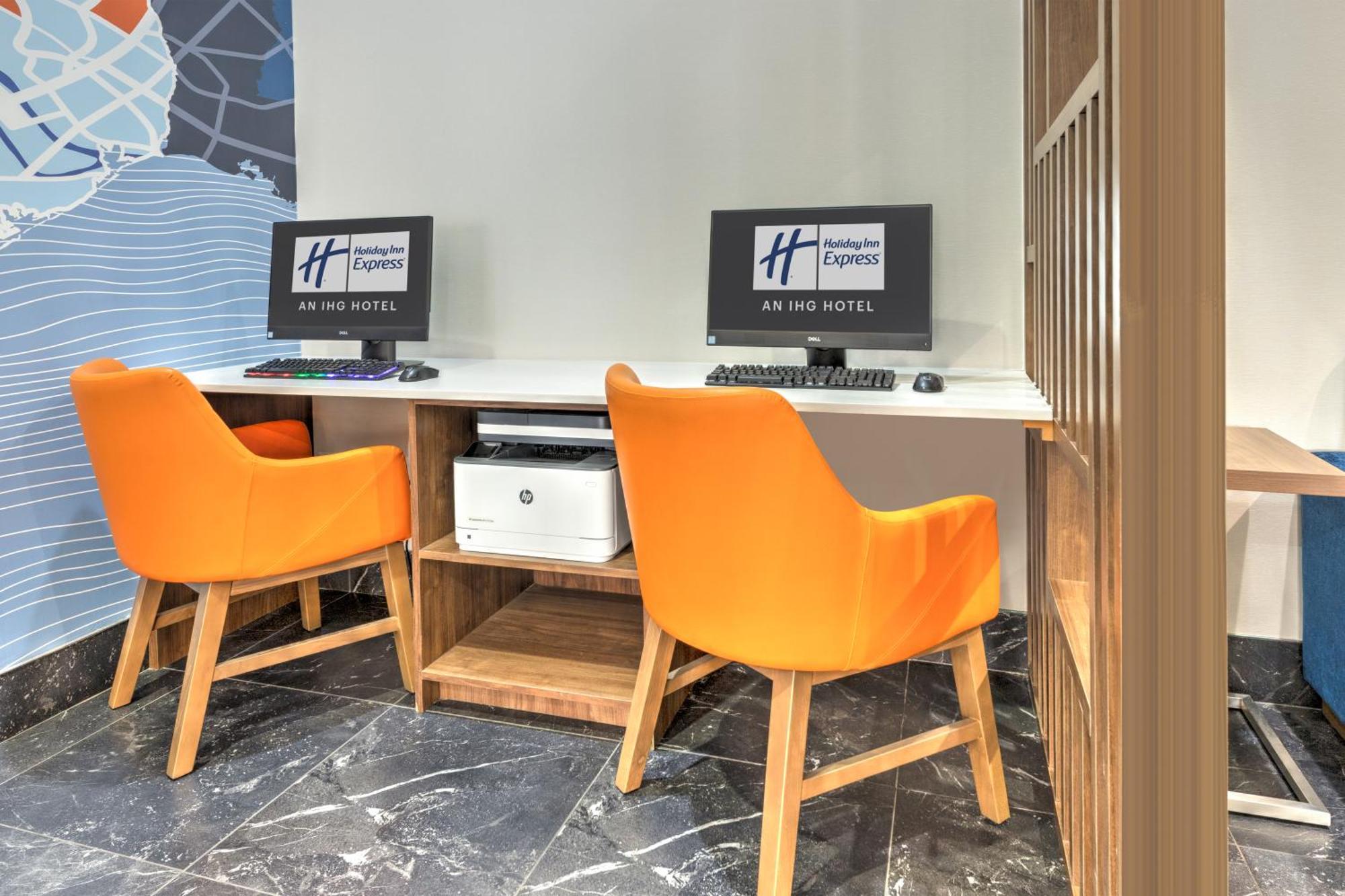 Express - Downtown By Ihg Hotel 3*