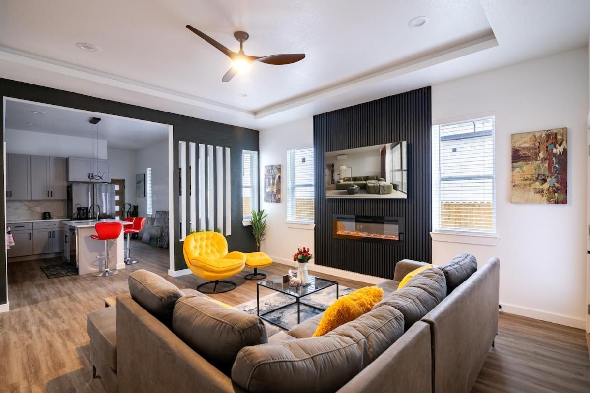 Contemporary Comfort Modern Holiday home *