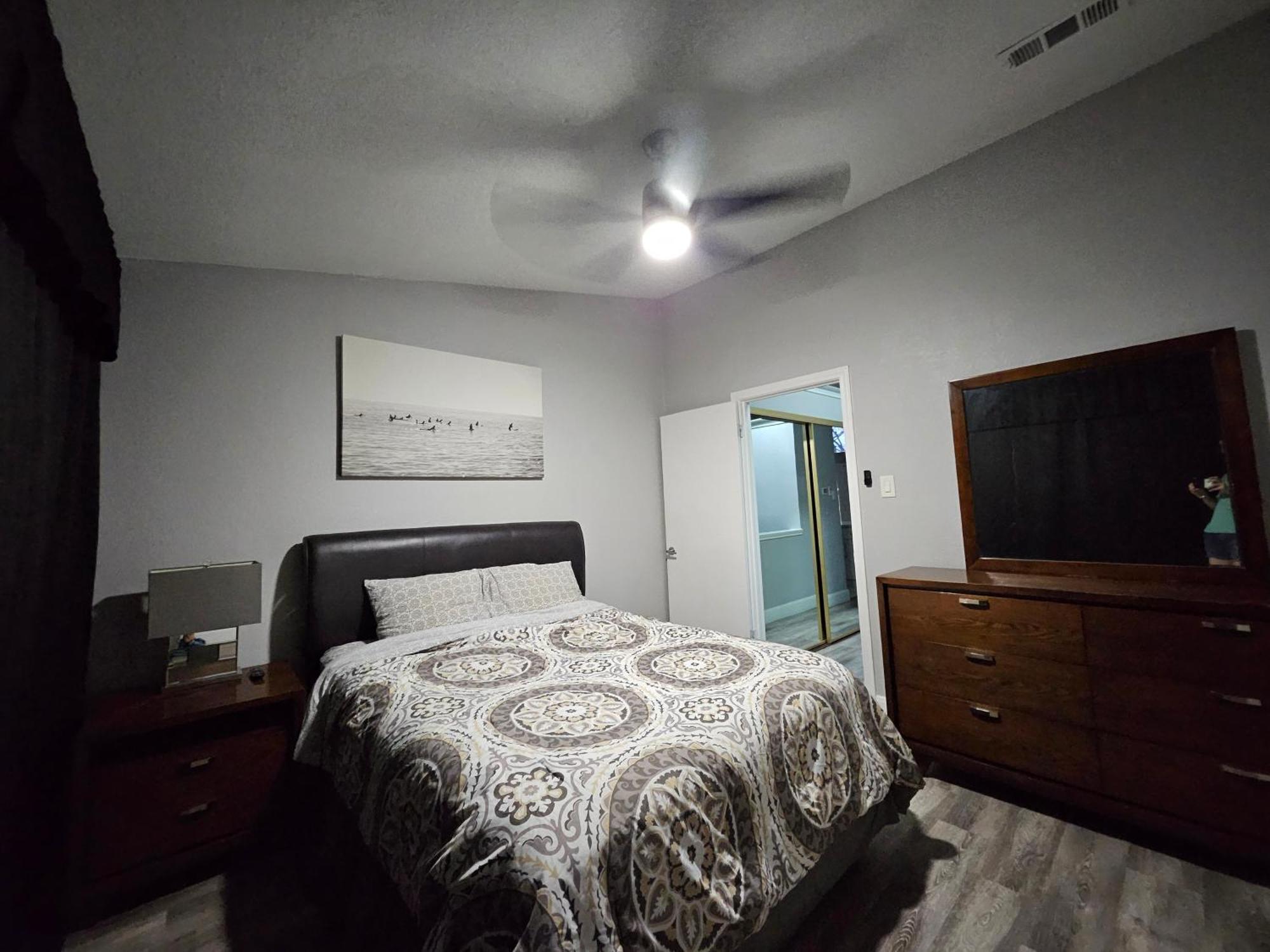 Apartment The Duke's Castle With Garage & Fast Internet Dallas