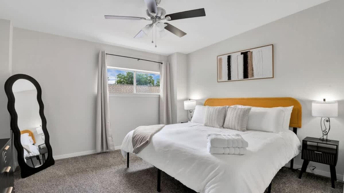 Modern Luxury Minutes From Downtown * Dallas