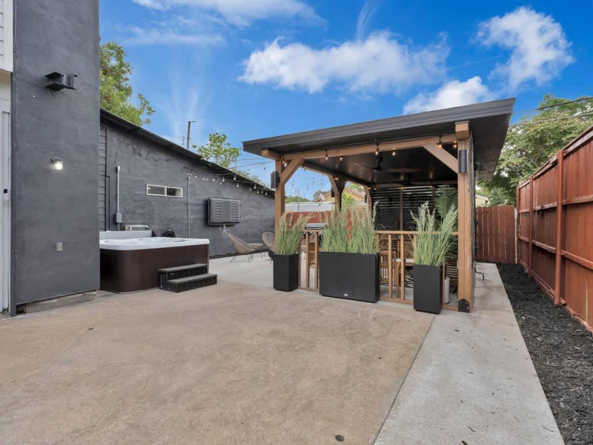 Modern Luxury Minutes From Downtown Dallas