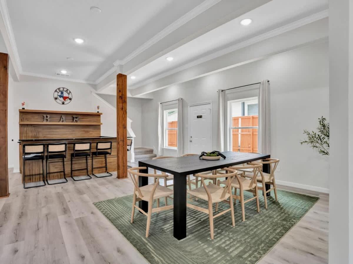 Holiday home Modern Luxury Minutes From Downtown