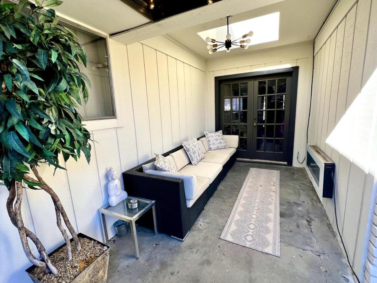 Holiday home Zen Back Yard With Hot Tub, Firepit, At