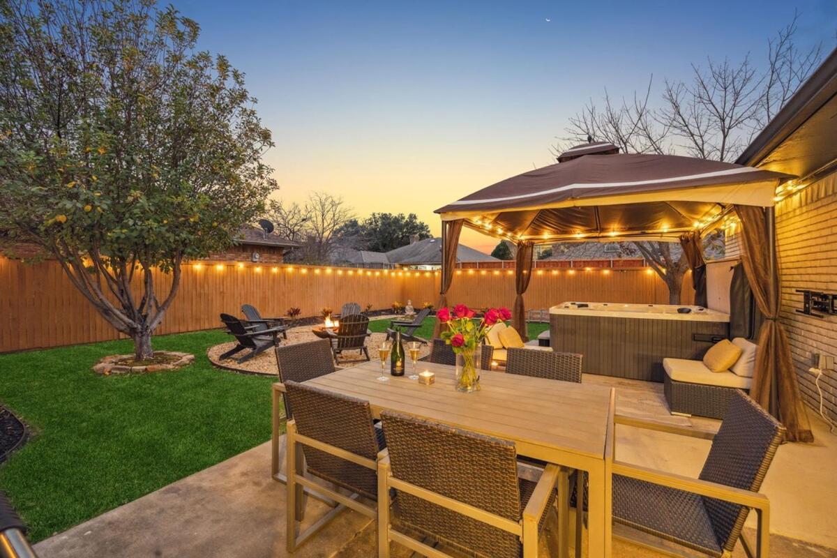 Holiday home Zen Back Yard With Hot Tub, Firepit, At