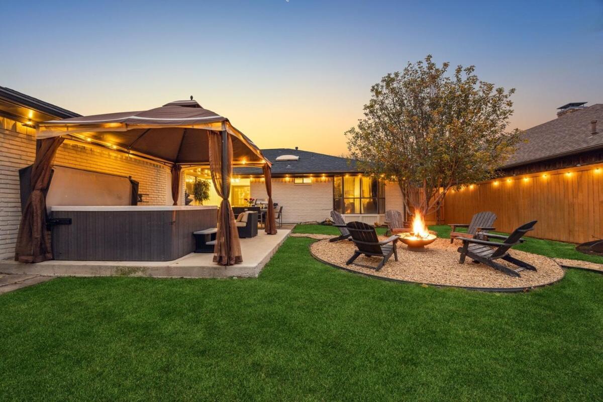 Holiday home Zen Back Yard With Hot Tub, Firepit, At *